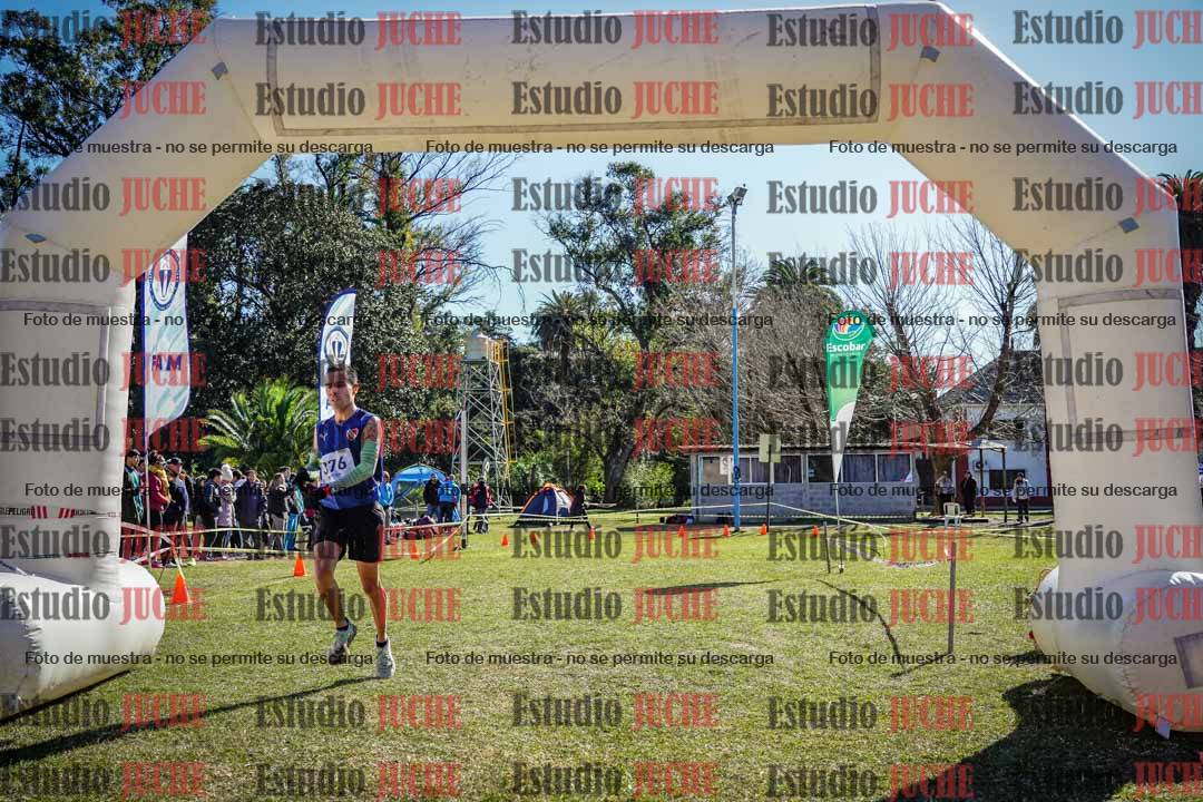 Fotos de la llegada del cross de 8000 m