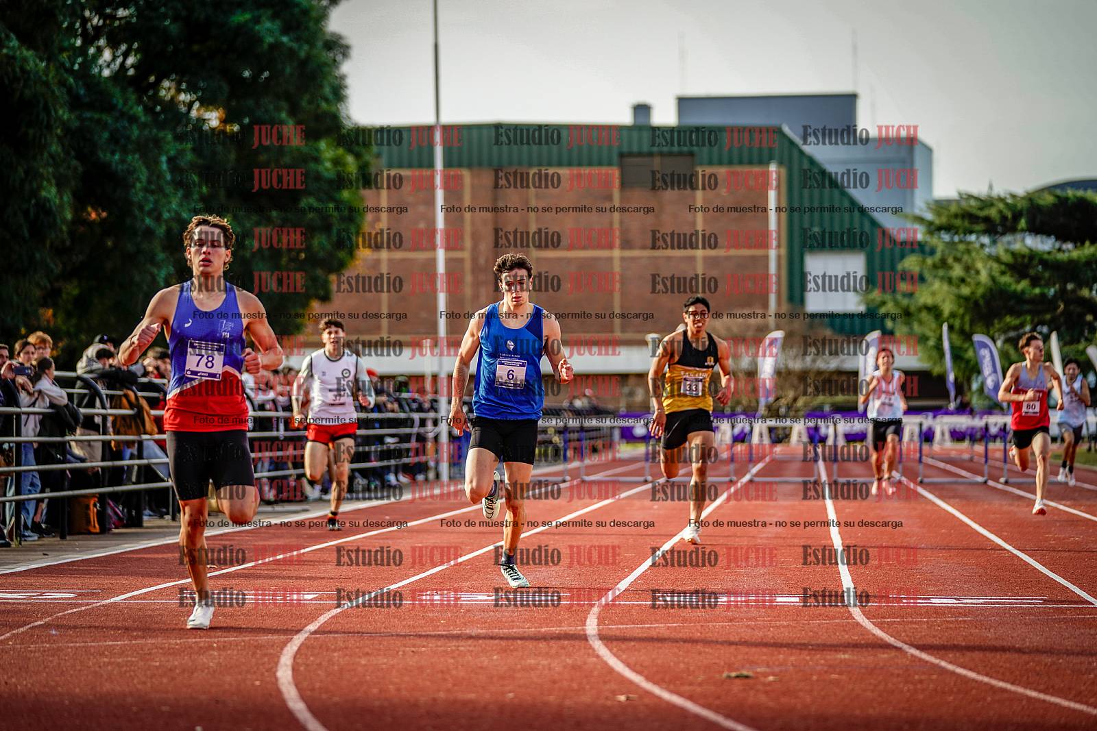 Fotos de los 400 m con vallas de varones