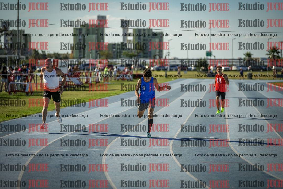 Fotos de los 400 m llanos de varones
