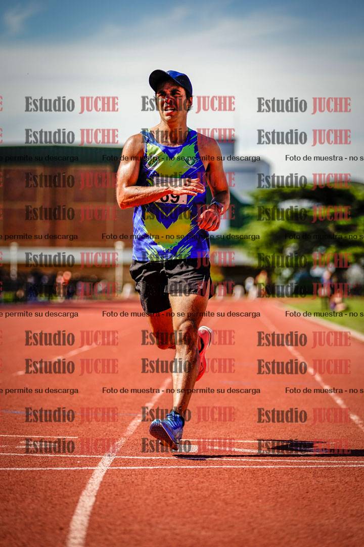Fotos de los 5000 m llanos de mujeres y varones