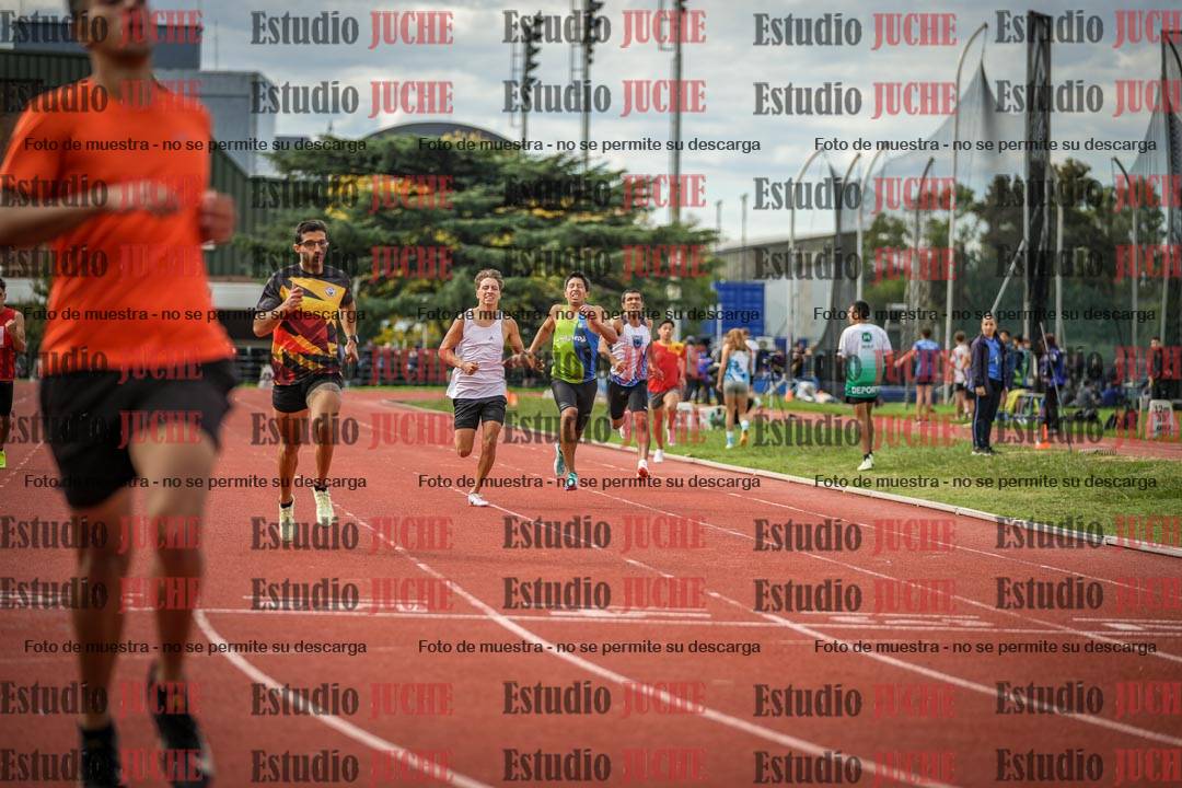 Fotos de los 400 m llanos de varones