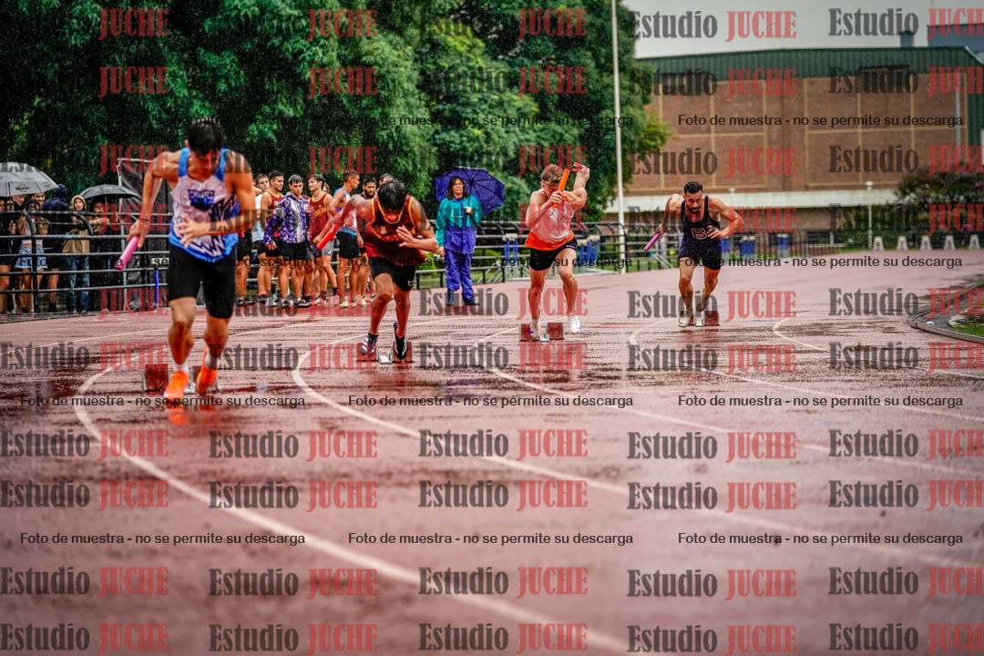 Fotos de las postas 4x400 m de varones