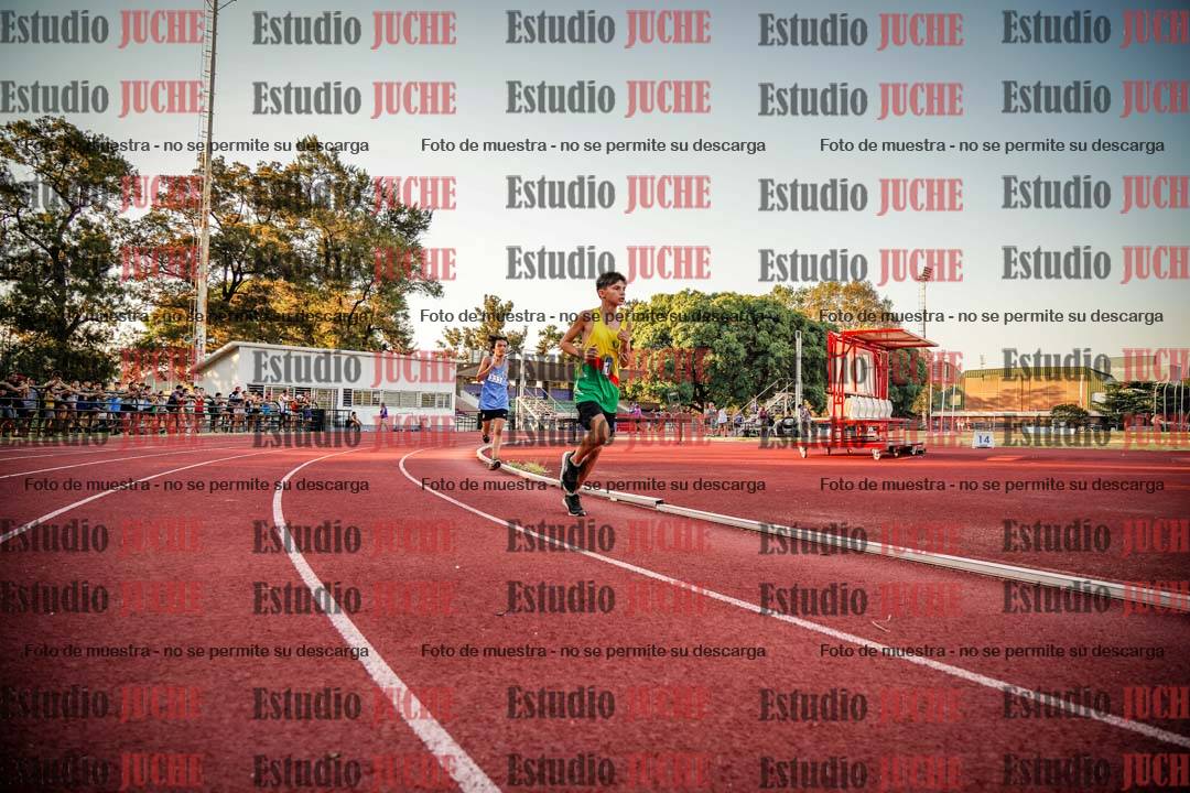 Fotos de los 2400 m llanos de varones