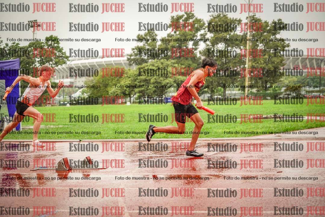 Fotos de las postas 4x400 m de varones