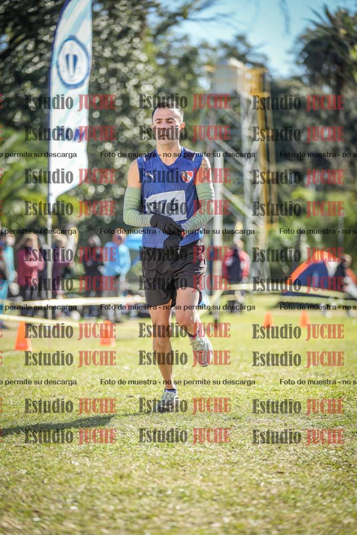 Fotos de la llegada del cross de 8000 m