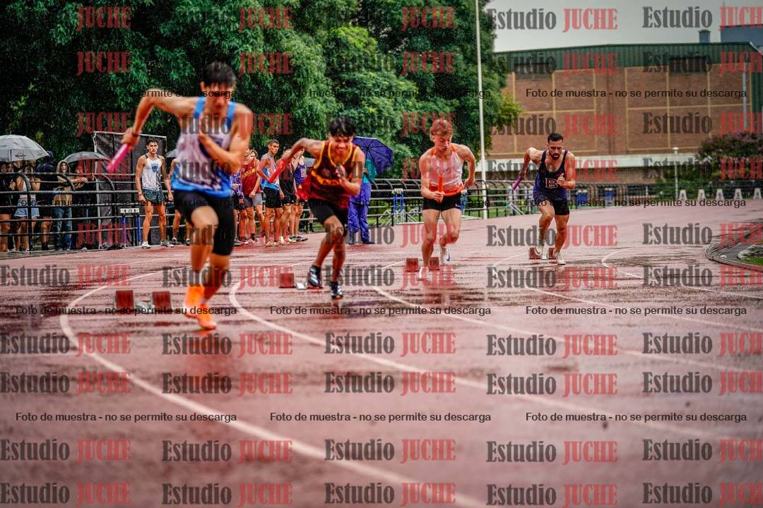 Fotos de las postas 4x400 m de varones