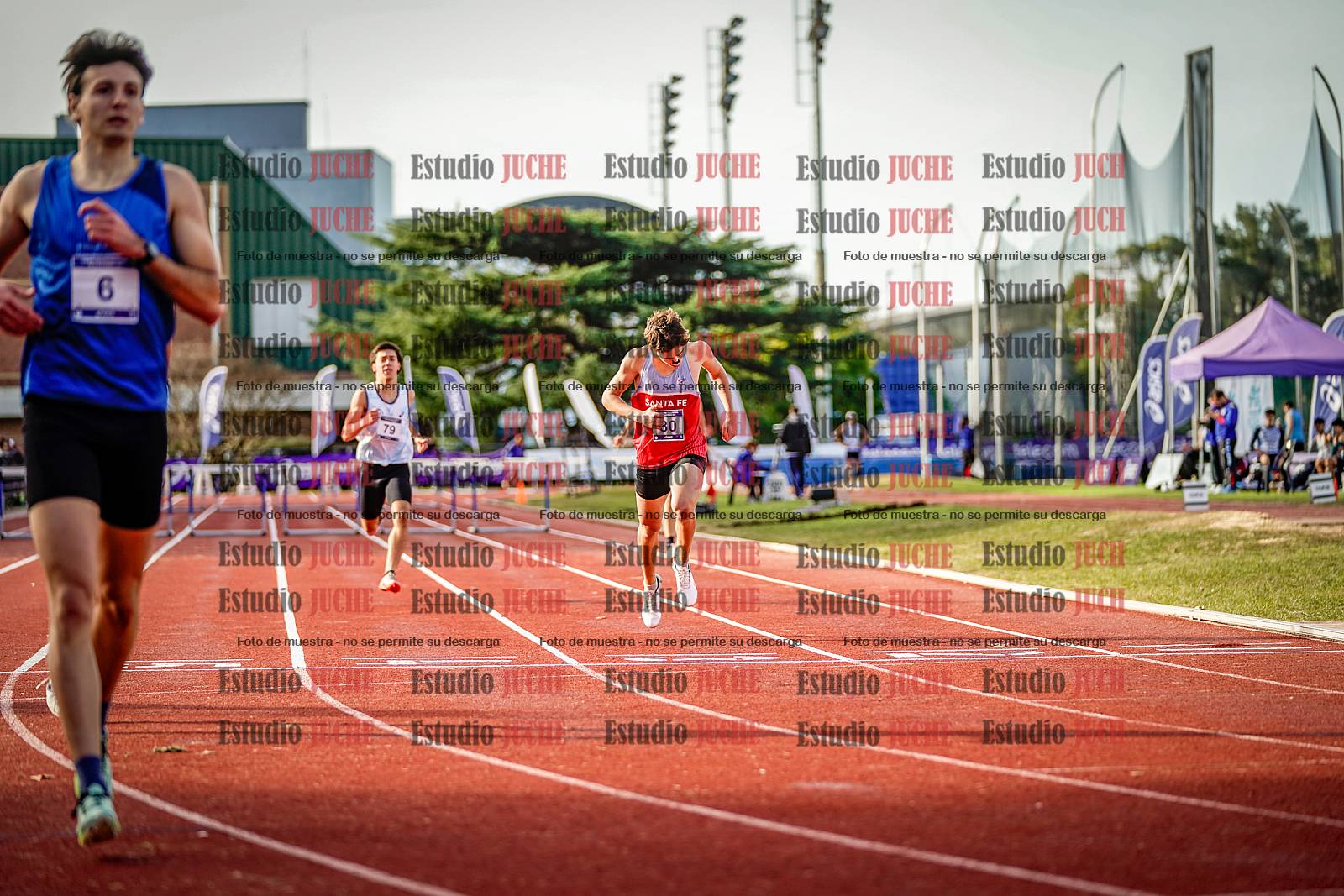 Fotos de los 400 m con vallas de varones