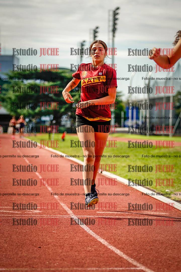 Fotos de los 800 m llanos de mujeres - hepta 7