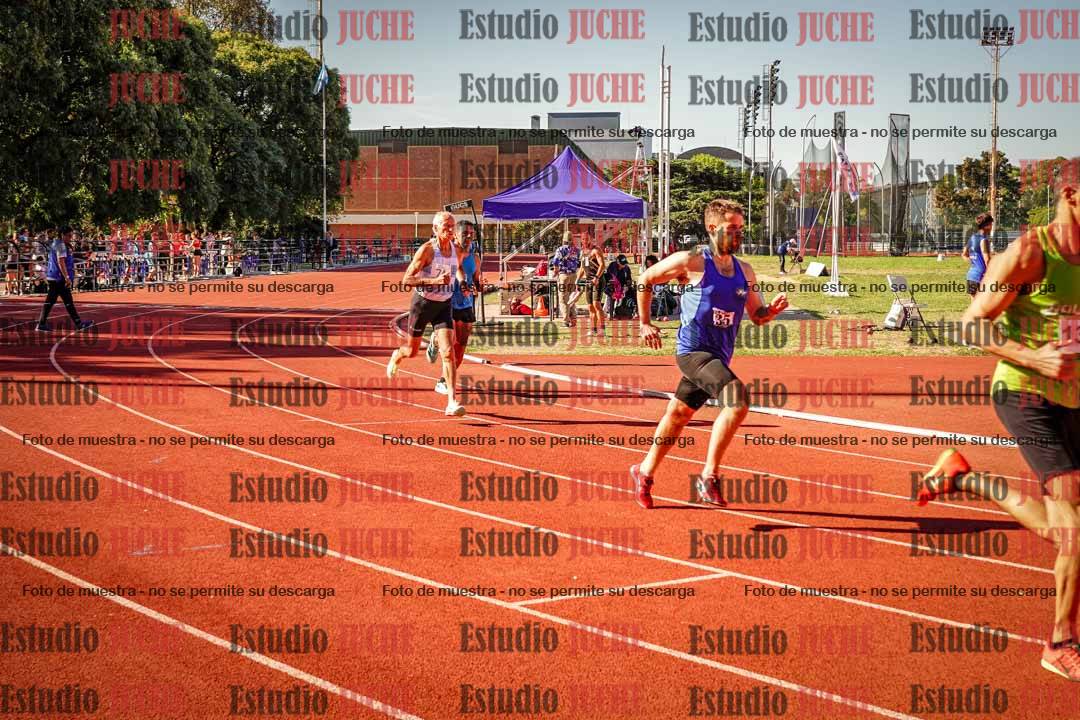 Fotos de los 800 m llanos de varones