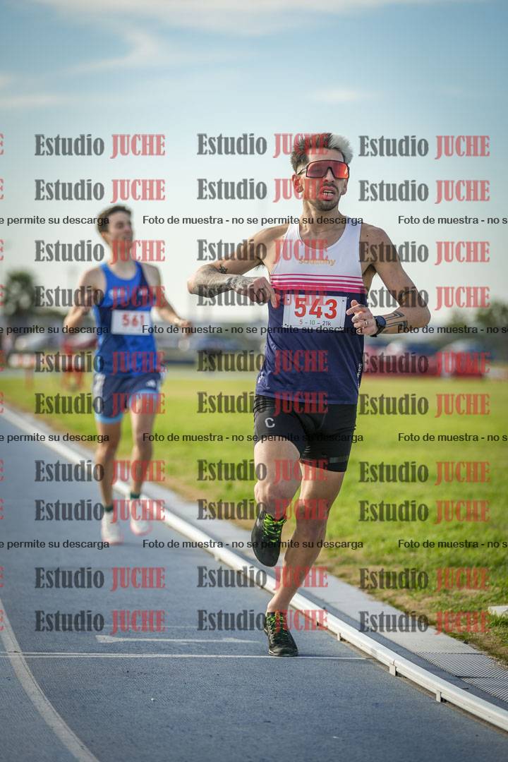 Fotos de los 1500 m llanos de varones