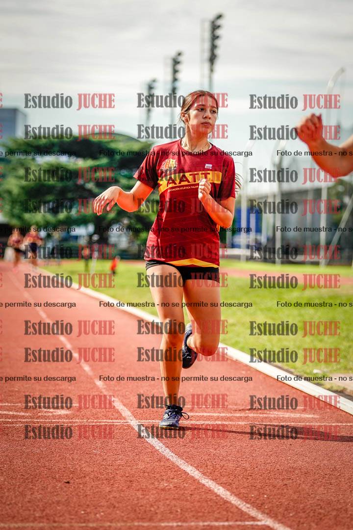 Fotos de los 800 m llanos de mujeres - hepta 7