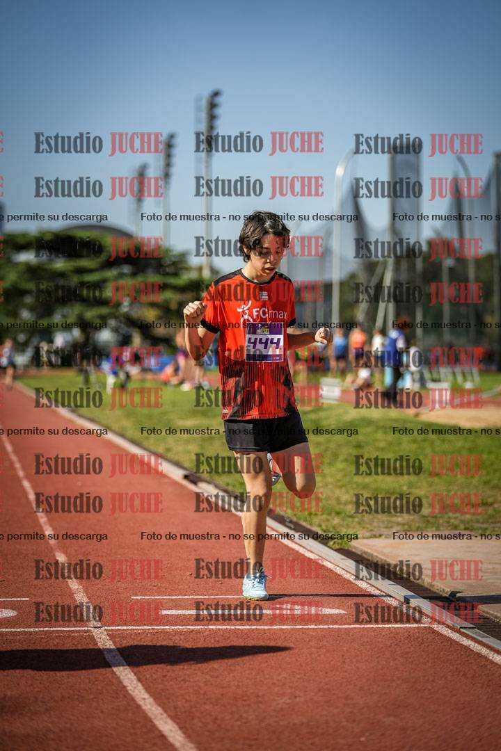 Fotos de los 600 m llanos de varones