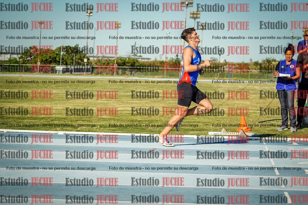 Fotos de los 400 m llanos de varones