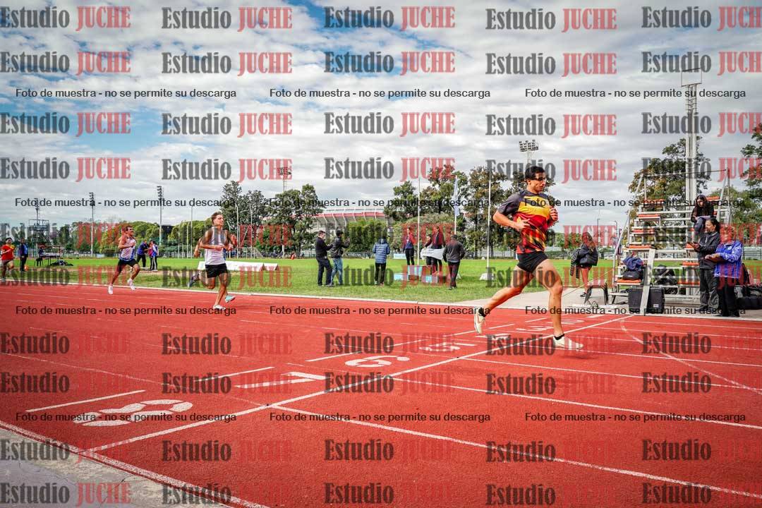Fotos de los 400 m llanos de varones