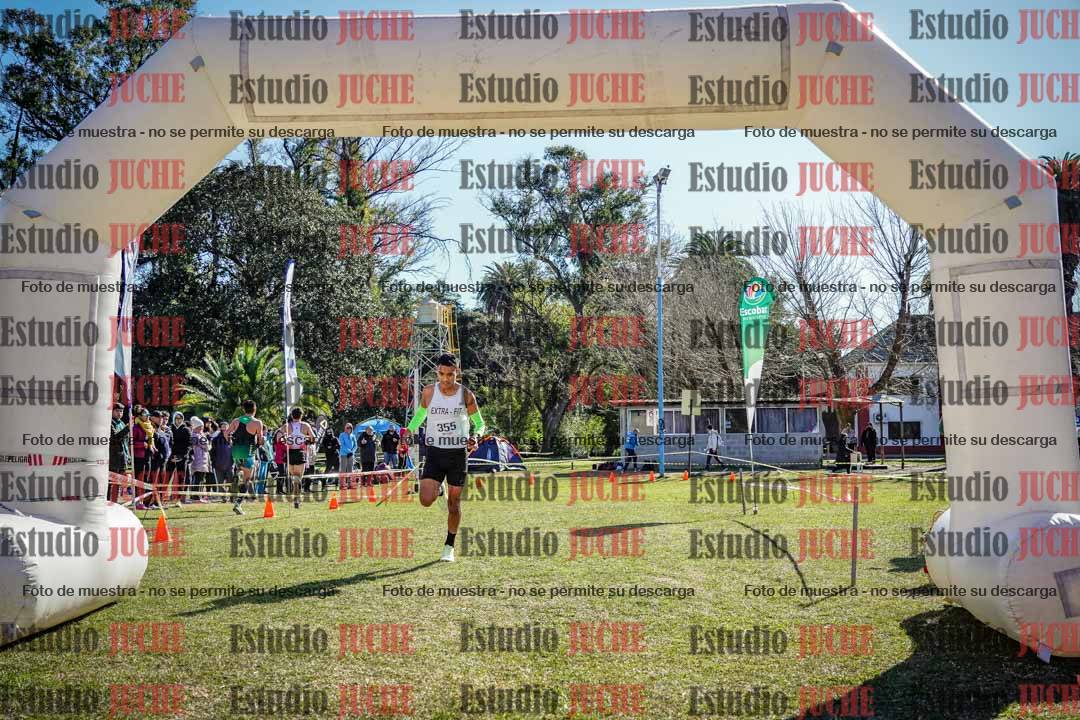 Fotos de la llegada del cross de 8000 m