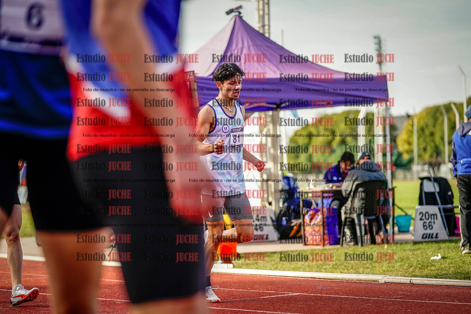 Fotos de los 400 m con vallas de varones
