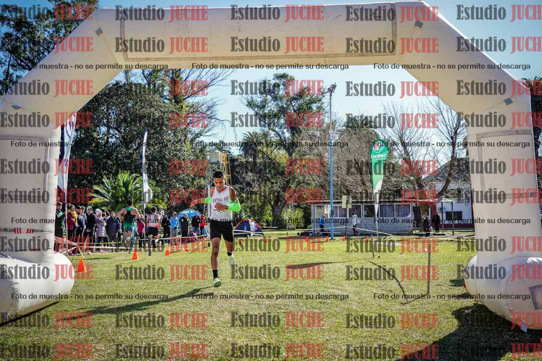 Fotos de la llegada del cross de 8000 m