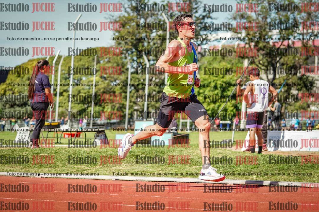 Fotos de los 5000 m llanos de mujeres y varones