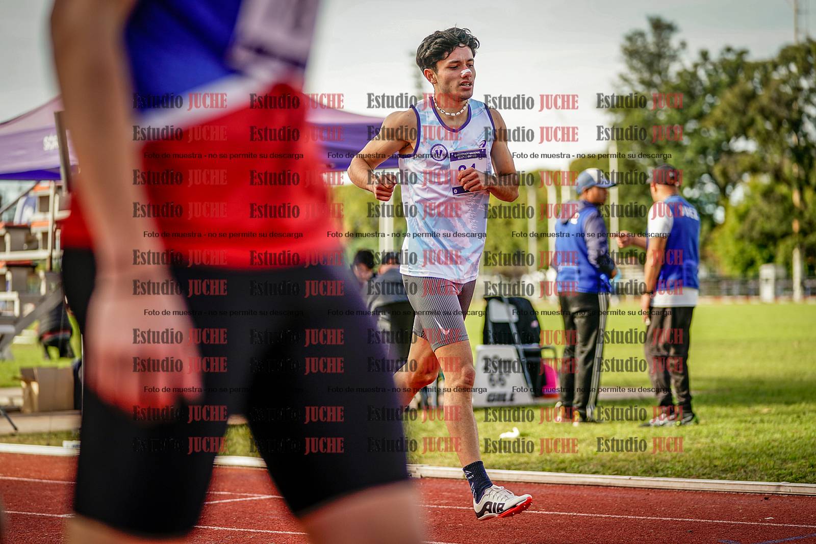 Fotos de los 400 m con vallas de varones