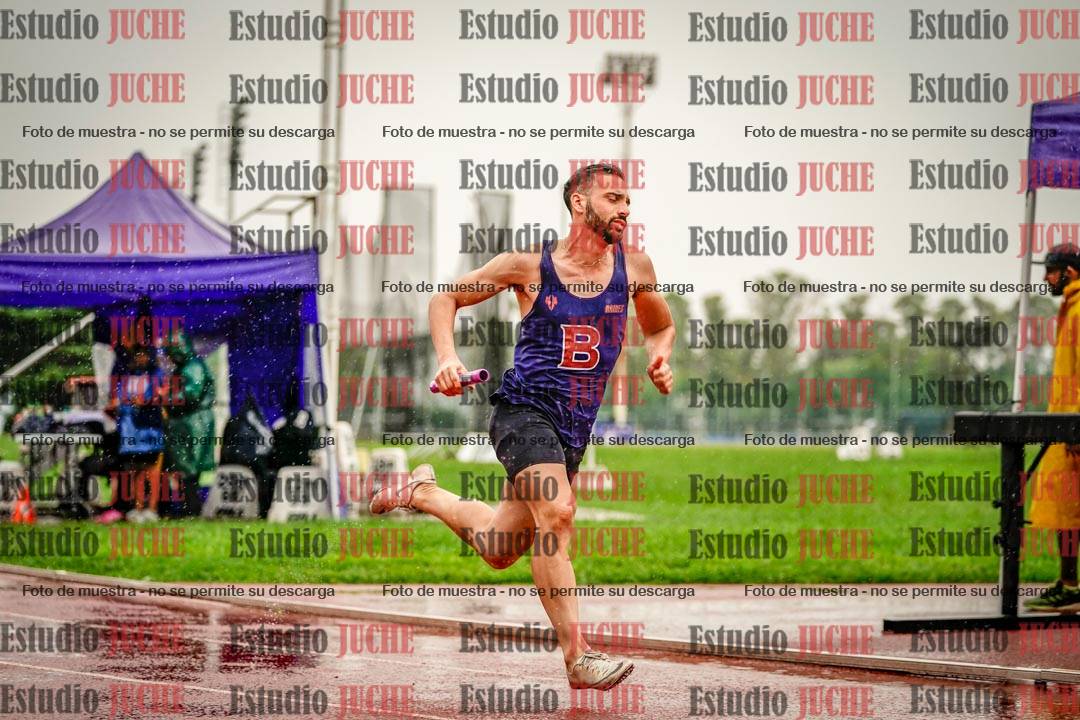 Fotos de las postas 4x400 m de varones