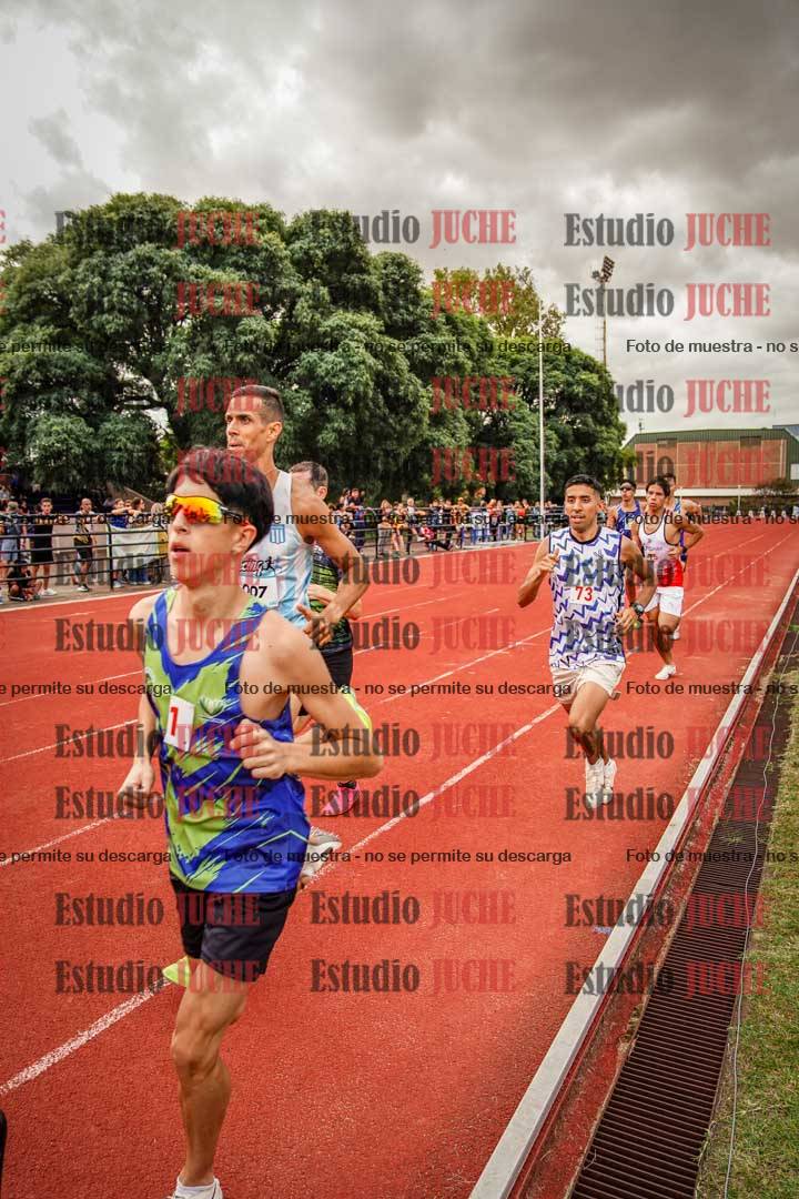 Fotos de los 800 m de varones
