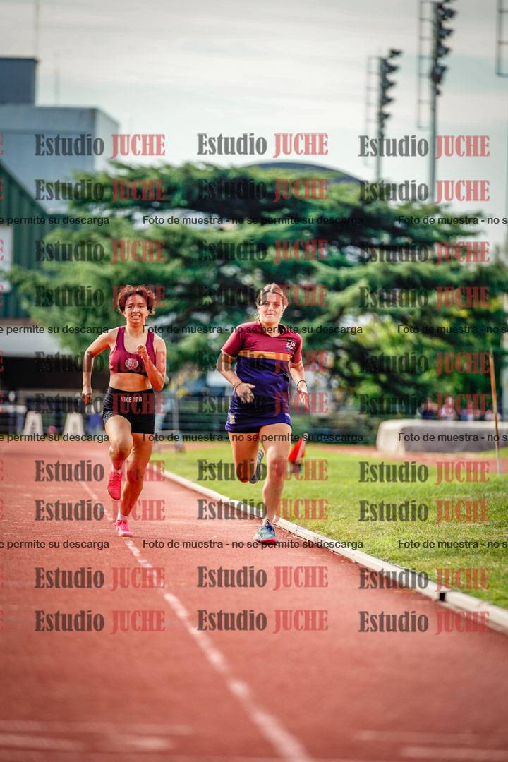 Fotos de los 800 m llanos de mujeres - hepta 7