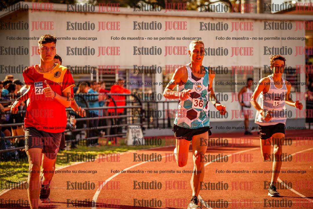 Fotos de los 800 m llanos de varones