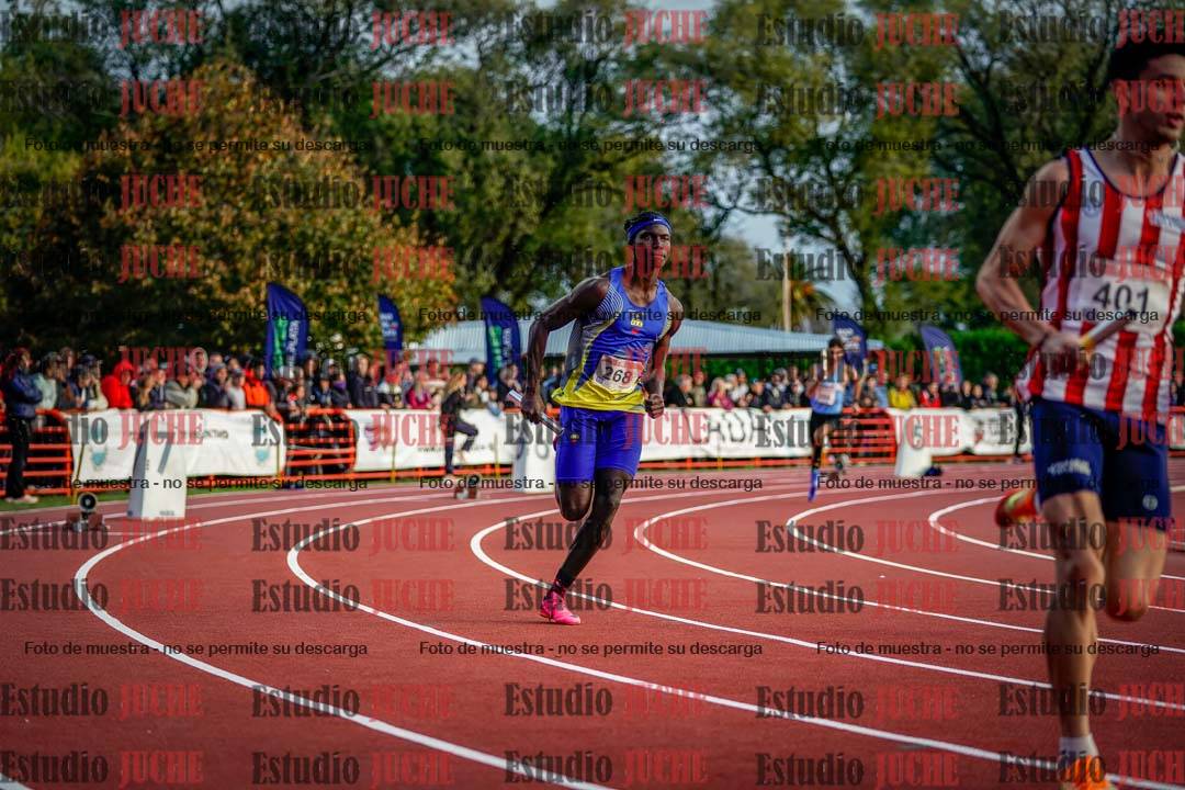Fotos de los relevos 4x400 m de varones
