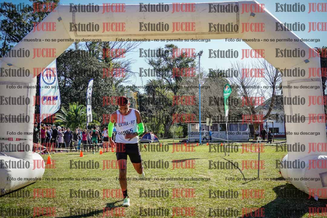 Fotos de la llegada del cross de 8000 m