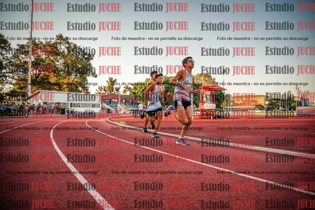Fotos de los 2400 m llanos de varones