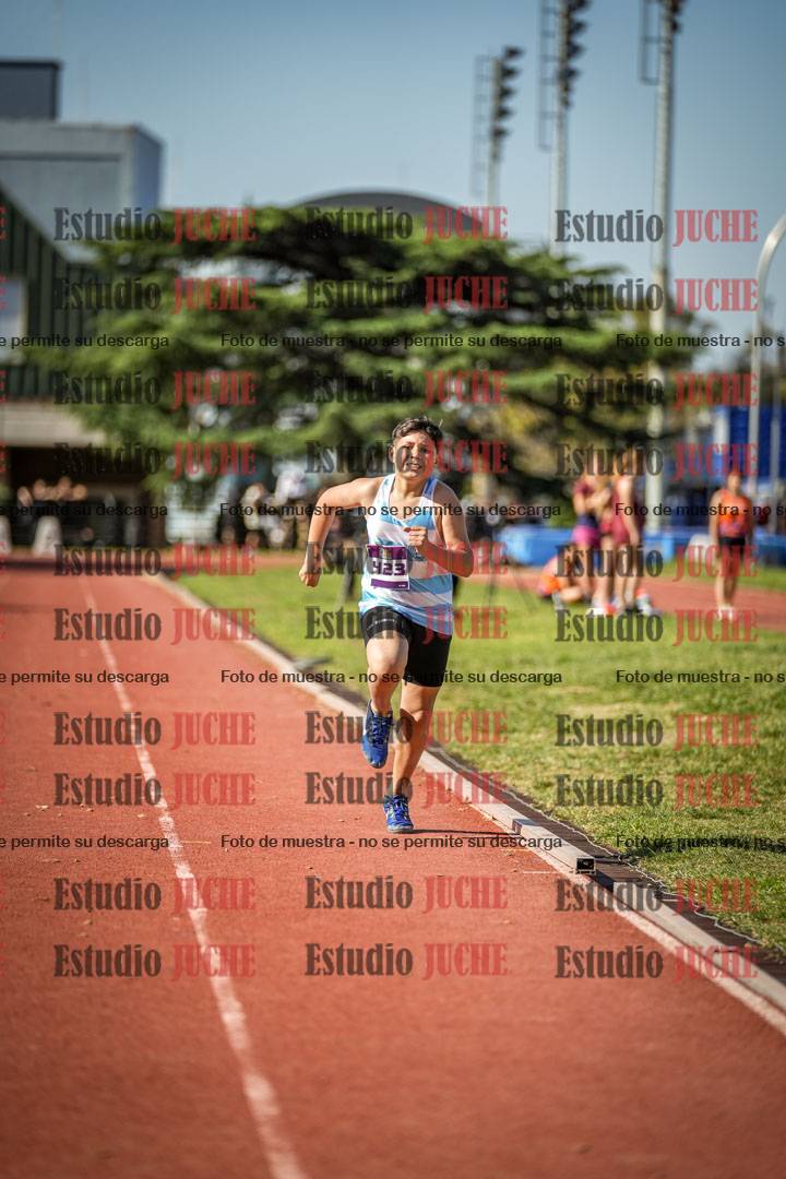 Fotos de los 600 m llanos de varones