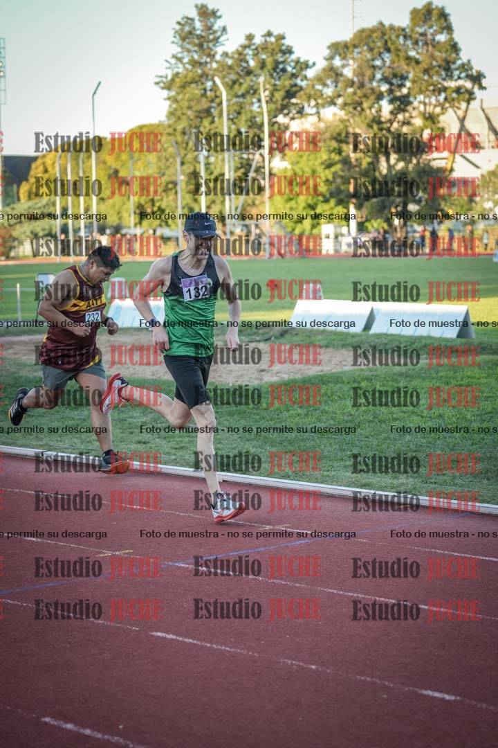 Fotos de los 3000 m llanos de varones