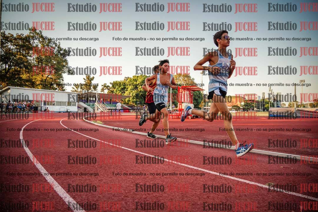Fotos de los 2400 m llanos de varones