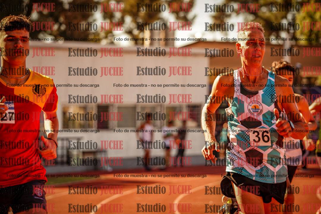 Fotos de los 800 m llanos de varones