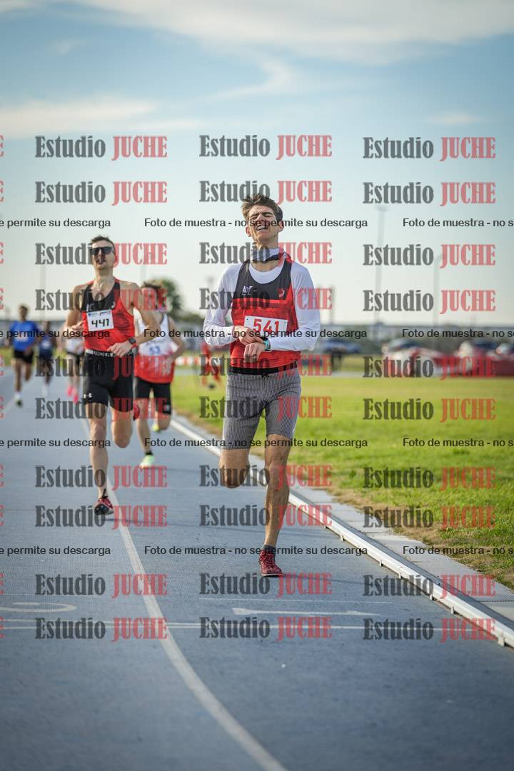 Fotos de los 1500 m llanos de varones