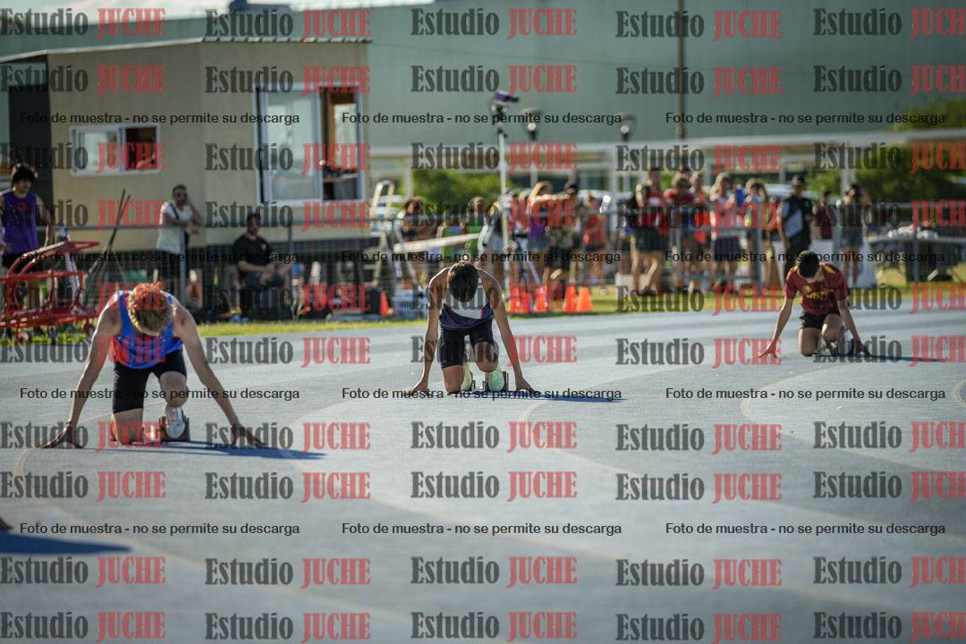 Fotos de los 400 m llanos de varones