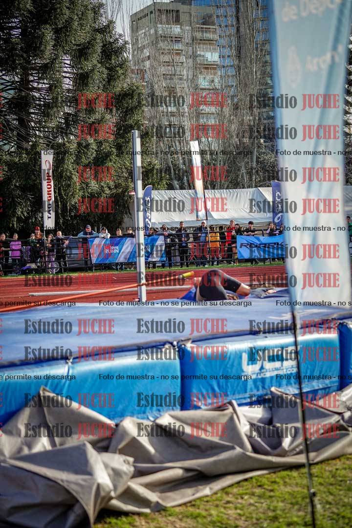 Fotos del salto en alto de varones