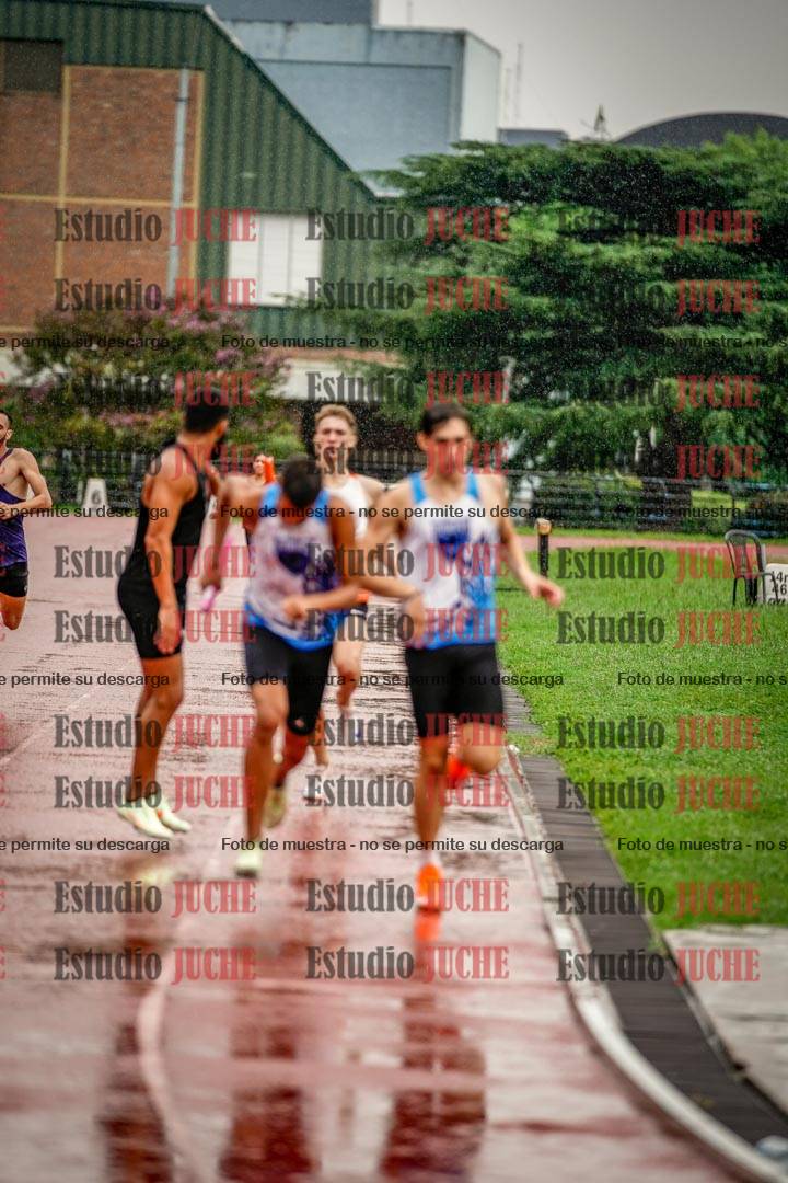 Fotos de las postas 4x400 m de varones