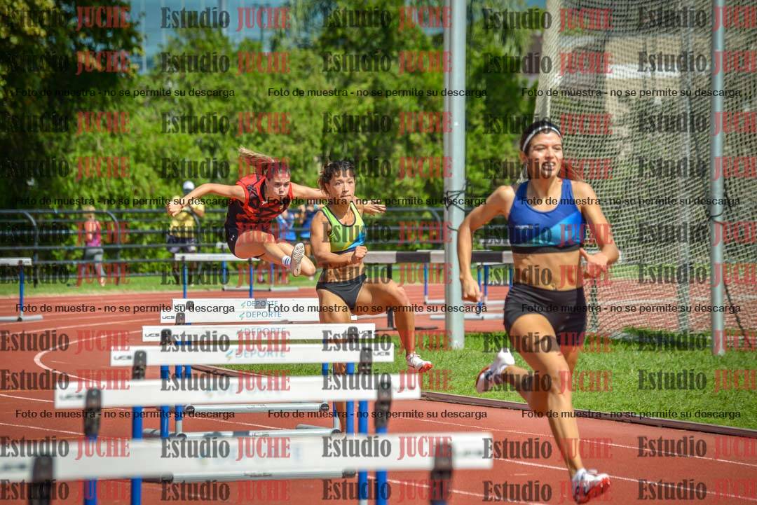 Fotos de los 400 m con vallas de mujeres