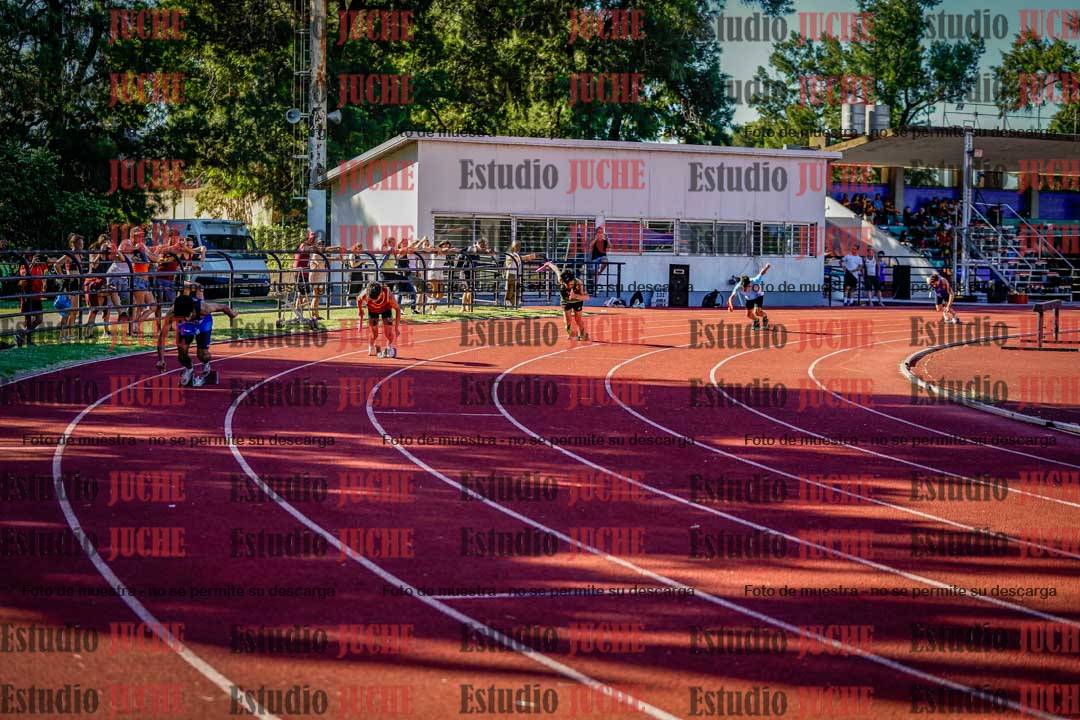Fotos de las postas 4x100 m de varones