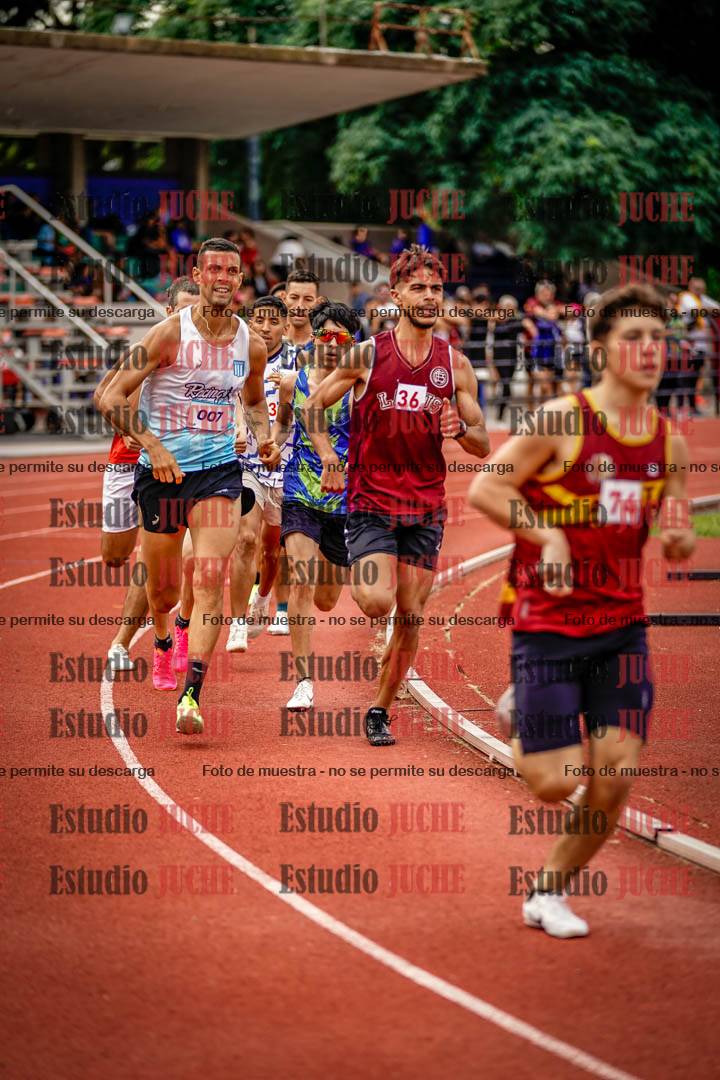 Fotos de los 800 m de varones