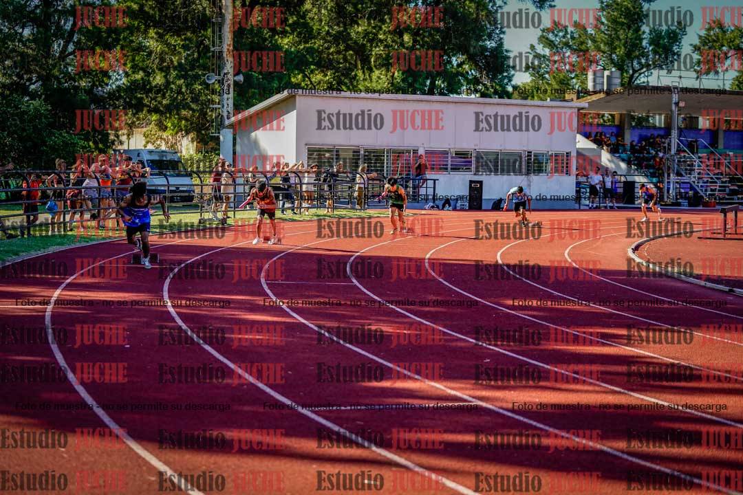Fotos de las postas 4x100 m de varones