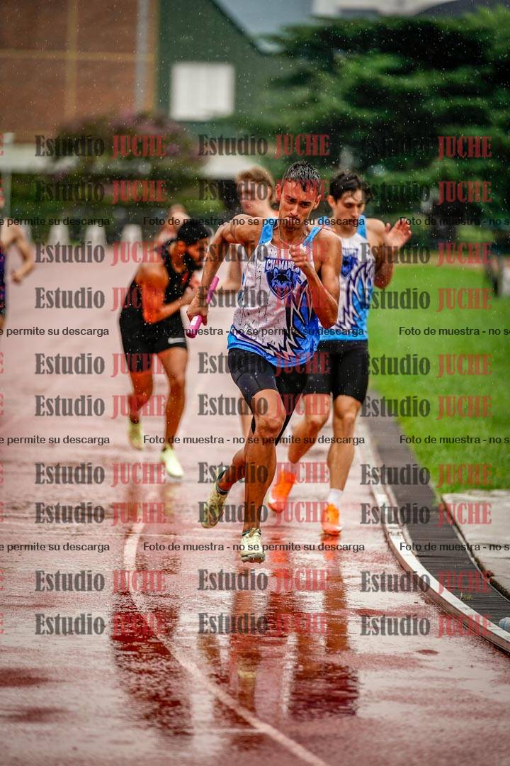 Fotos de las postas 4x400 m de varones