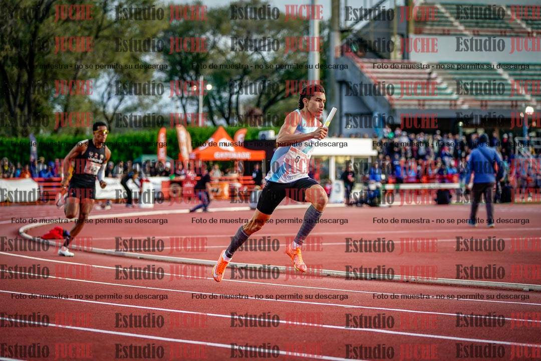 Fotos de los relevos 4x400 m de varones