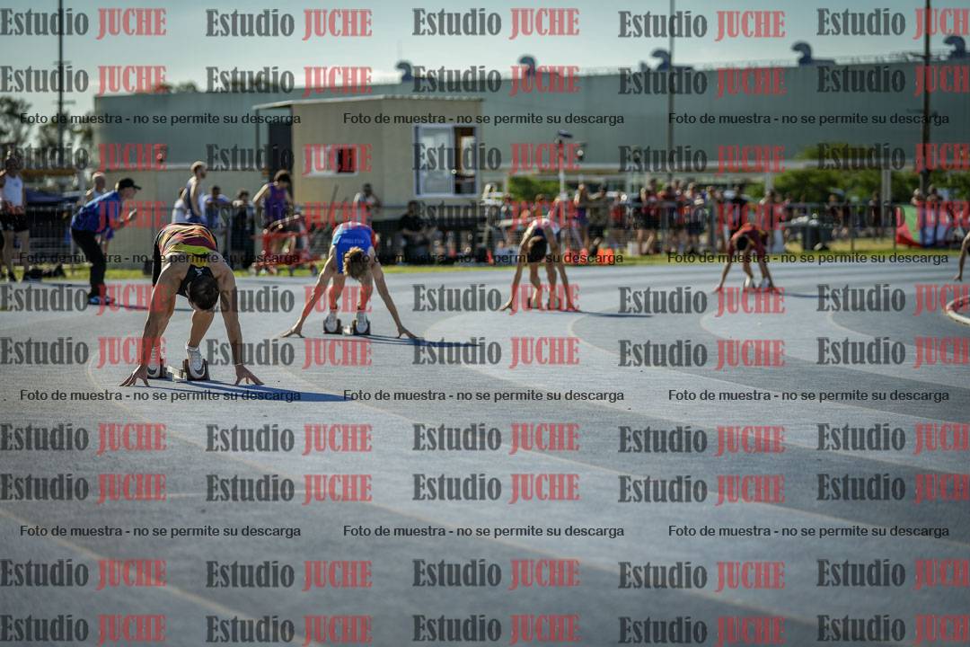 Fotos de los 400 m llanos de varones