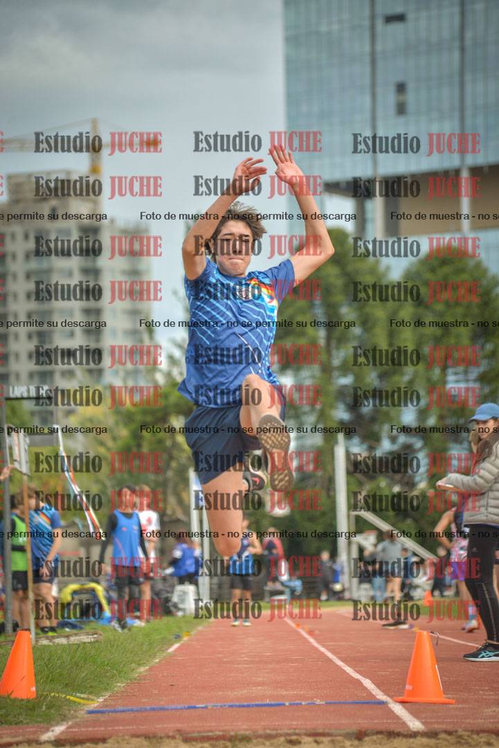 Fotos del salto en largo - varones U16