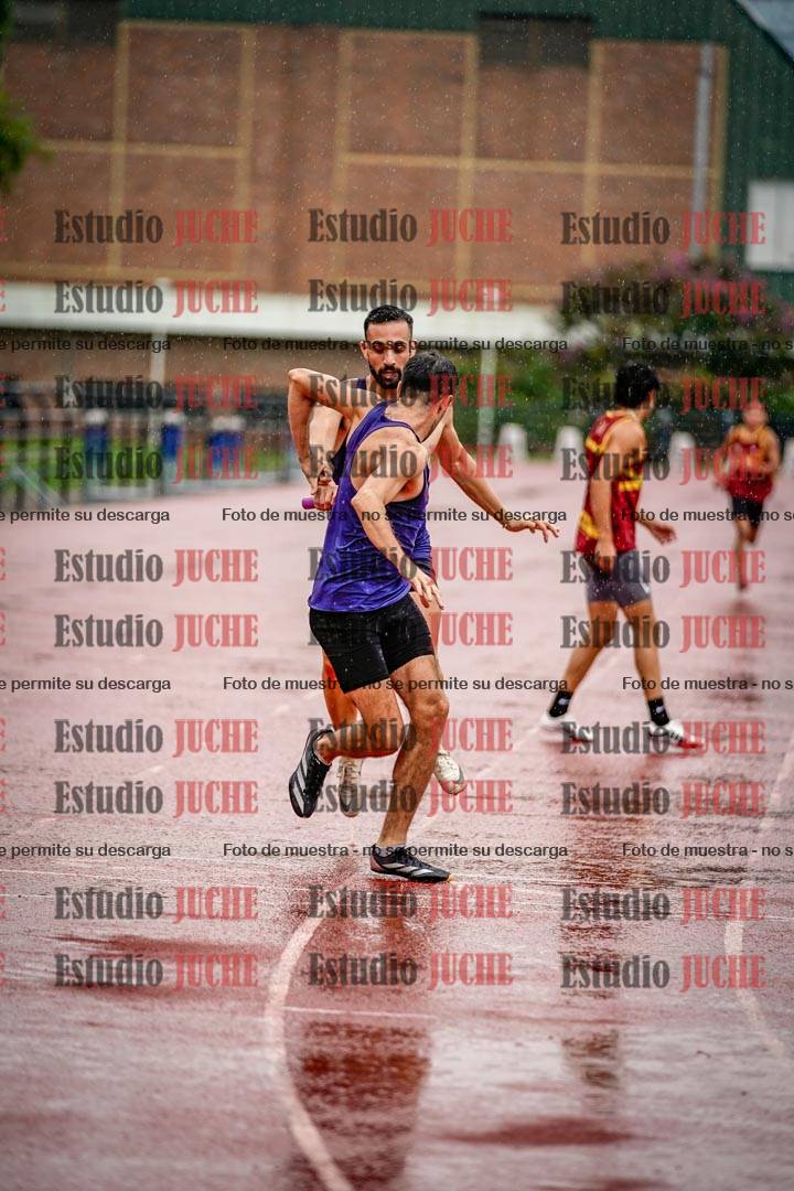 Fotos de las postas 4x400 m de varones
