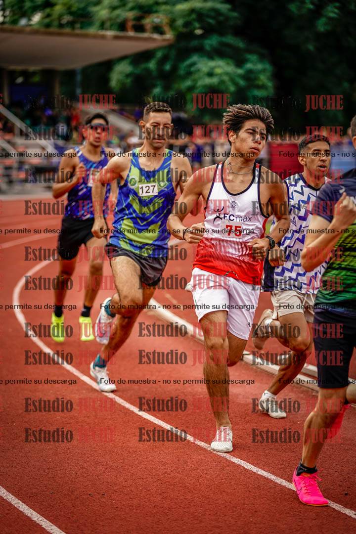 Fotos de los 800 m de varones