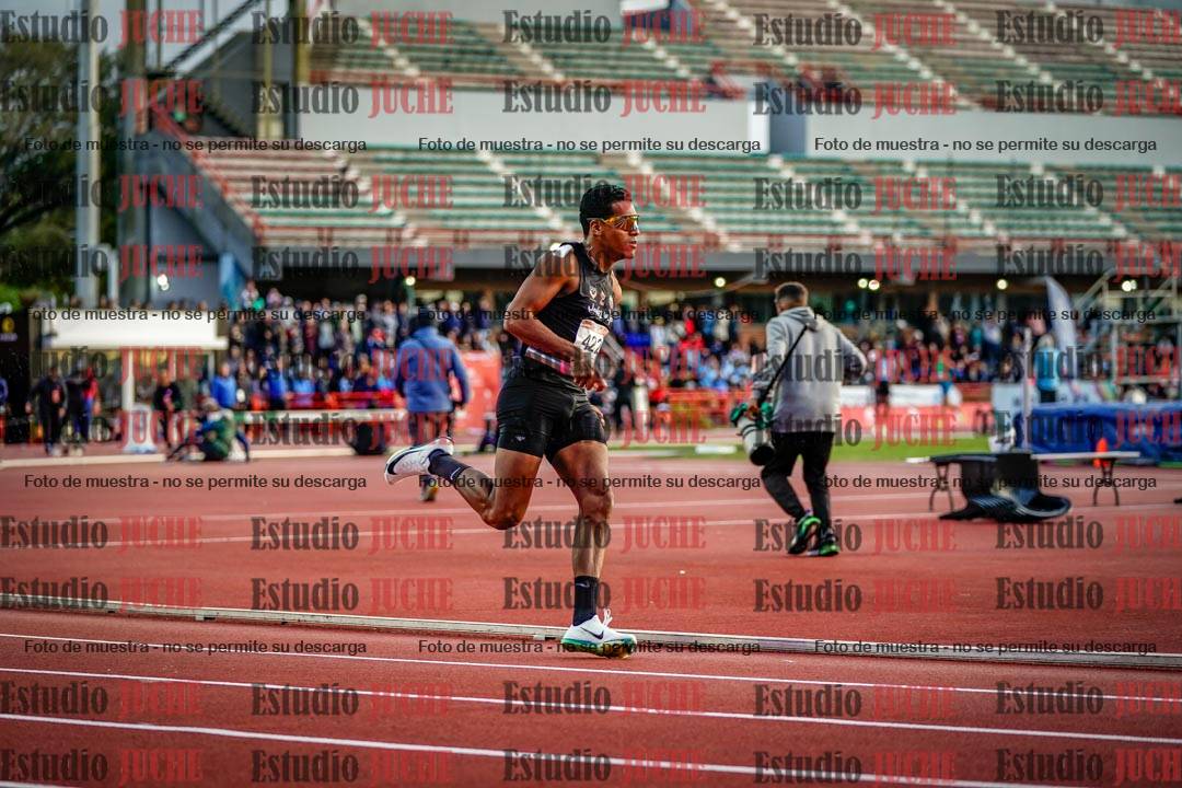 Fotos de los relevos 4x400 m de varones