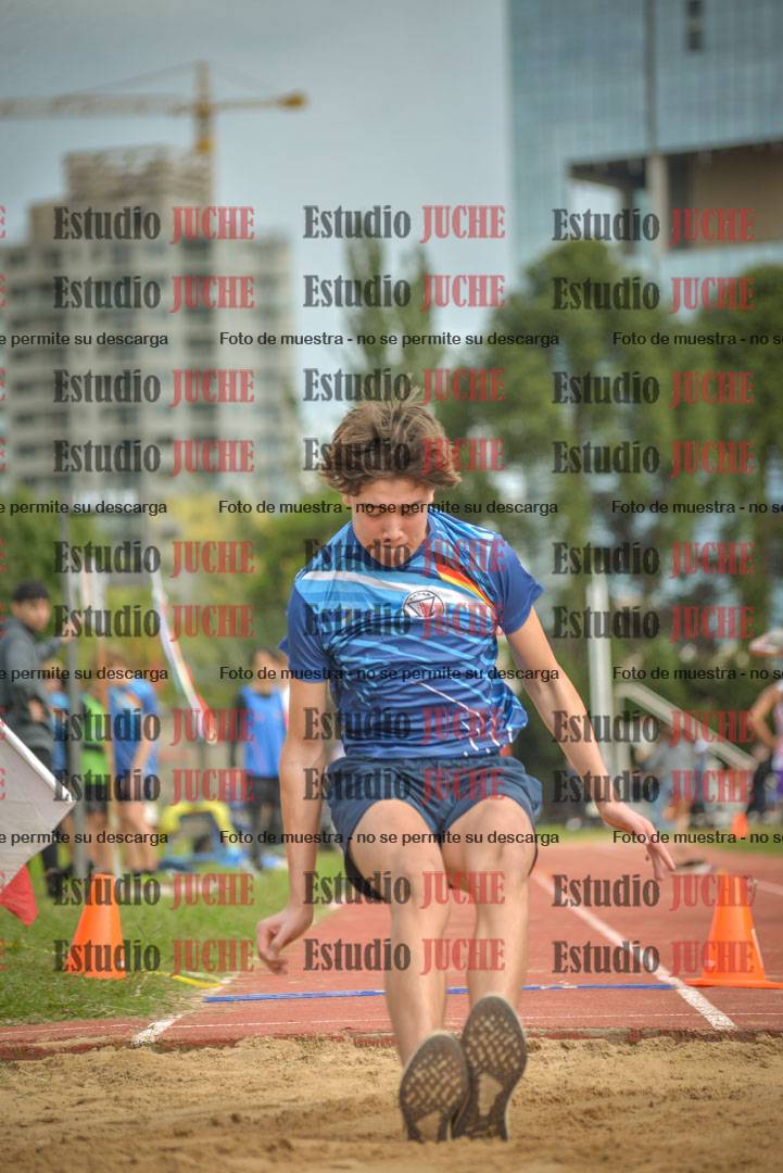 Fotos del salto en largo - varones U16